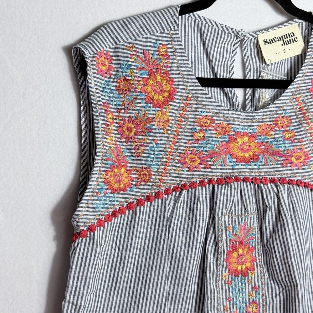 NEW Savanna Jane Blue White Striped Lucky Lane Floral Embroidered Top Size S - Picture 5 of 12